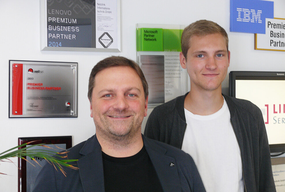 Ulf Klose und Joshua Bark erhalten Systemadministratoren-Zertifikat in Red Hat OpenStack